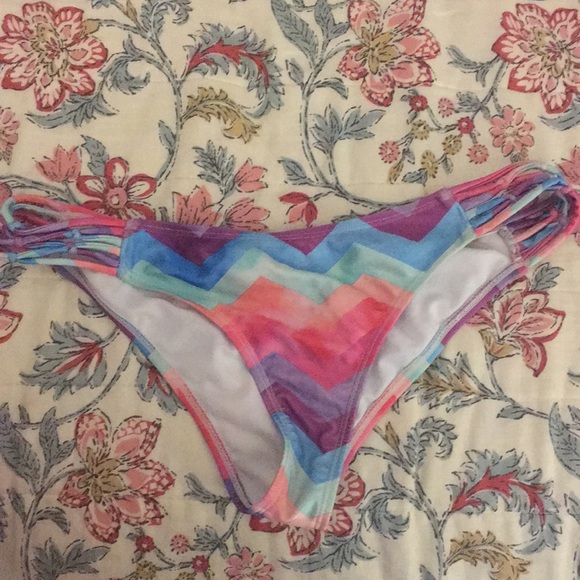 O’Neil bathing suit bottoms - Picture 2 of 2